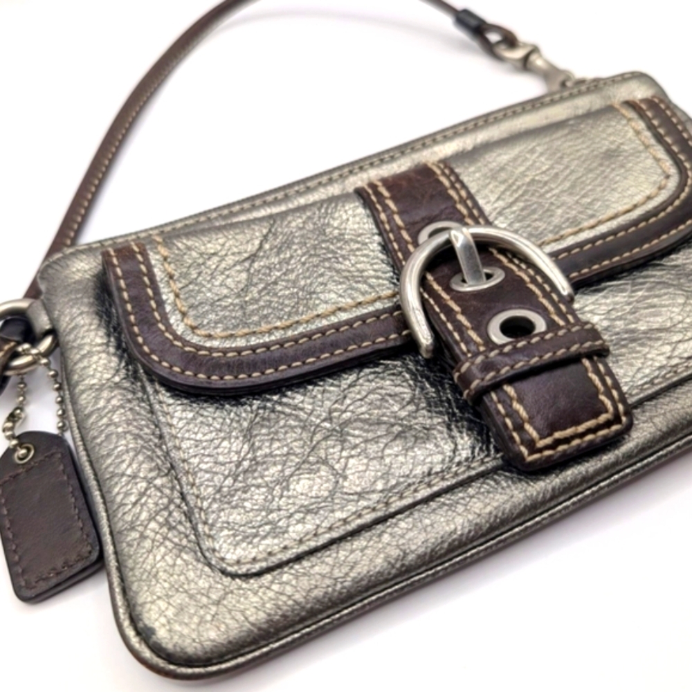 Coach Vintage Soho Mini Silver Metallic Zip Wristlet - Picture 7 of 15